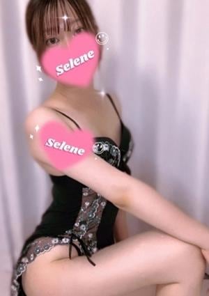 Selene（セレネ） ゆい