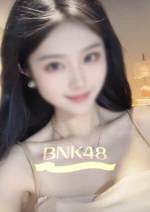 BNK48 エミ